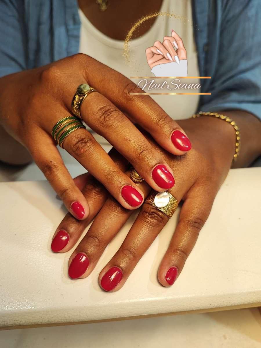 Vernis semi-permanent